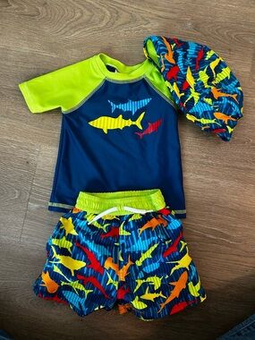Floatimini Navy & Lime Shark Rashguard Swim Set with Hat